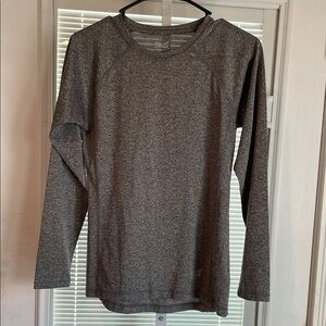 Everlast Sport Moisture Wicking Long Sleeve Athletic Tee Sz Small Heathered Grey